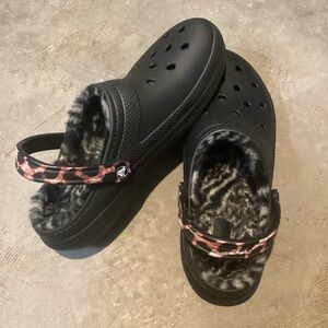CROCS Size 11‎ Men 13 Women Classic Fur Lined Animal Remix Clog Black Animal